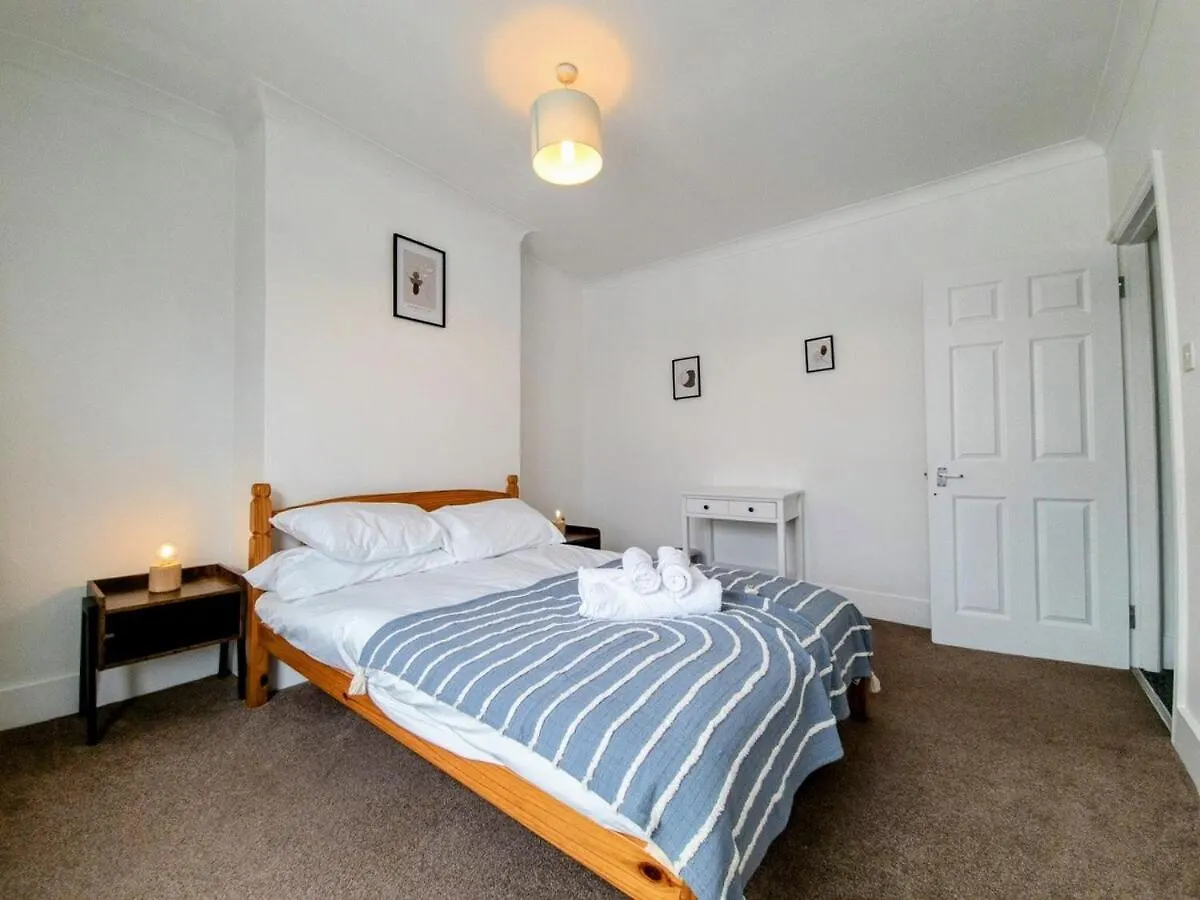 Lägenhet Furnished 4Br Home - Fast Wifi, Washer & Kitchen Brighton